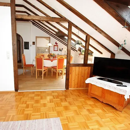 Daire Ferienwohnung Manfred Lohr